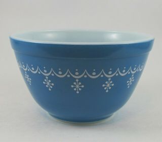 Vintage Pyrex Snowflake Garland Blue Nesting Mixing Bowl 401 - 1.  5 Pint
