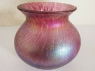 Lovely Heron Glass Vase Iridescent Pink 6.  5cm High