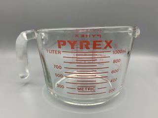 Vtg Pyrex Glass 4 Cup 1 Quart & Metric Measuring Cup 532 Open Handle Red Letters