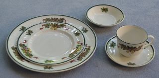 Johnson Brothers Victorian Christmas 4 Piece Place Setting
