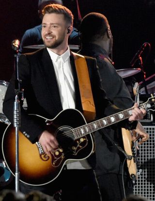 Justin Timberlake Unsigned Photo - K8044 - American Singer - Songwriter And Actor