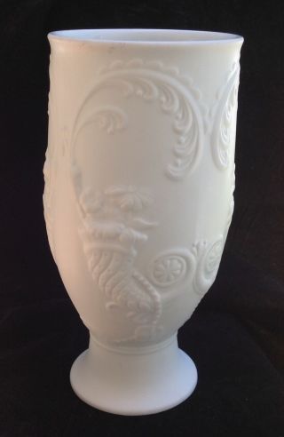 6 " Kaiser West Germany Cornucopia 579 Bisque Porcelain Pedestal German Vase