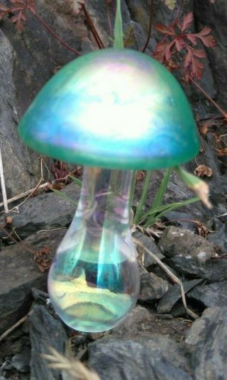 Small John Ditchfield? 6.  5 Cm Glass Mushroom Green Glasform Iridescent