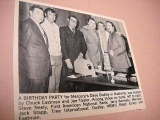 Dave Dudley Celebrates Birthday With Music Execs 1971 Promo Pic W/ Text