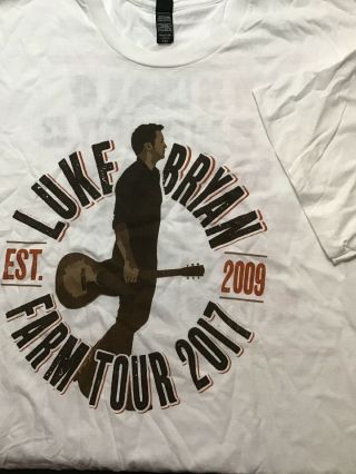 Luke Bryan Farm Tour T - Shirt 2017 2xl.  (0450)