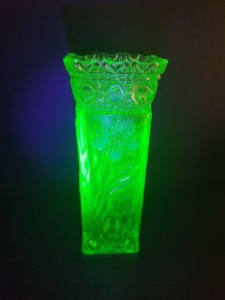 Vintage Green Vaseline Uranium Glass Vase (see Pictures)
