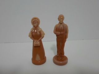 Vtg Pair Degenhart Glass Mini Figurines John Alden & Priscilla D Heart