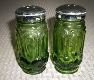 Vintage L.  E.  Smith Green Moon And Stars Salt And Pepper Shakers W Metal Lids