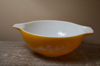Vintage Pyrex 444 Corning Butterfly Gold Cinderella Large Mixing Bowl