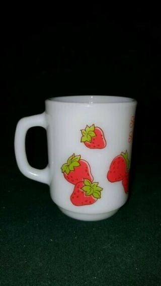 1980 Anchor Hocking Strawberry Shortcake Coffee Mug 10 Oz Milk Glass Cup 2