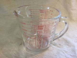 Vintage Pyrex Glass 4 Cup/1 Quart Measuring Cup D Handle 2