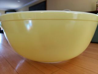 Vintage Pyrex citrus bowl Large 4 Qt Mixing Bowl 404 11 yellow 2