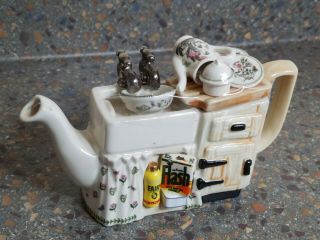 Portmeirion England ‘botanic Garden’ 1 Cup Kitchen Sink Mini Teapot.  Paul Cardew