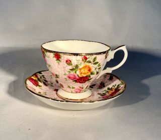 Royal Albert - Old Country Roses “soft Pink Lace” - Footed Teacup & Saucer