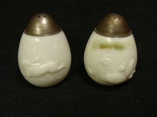 Eapg Opaque White Rabbit & Chicken Shakers