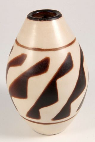 Chulucanas Peru Pottery Hand Crafted Tribal Vase Artist Signed By Viera Becerra