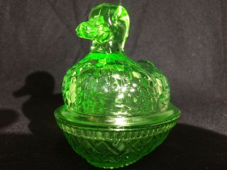 Green Vaseline glass duck on nest basket candy dish Uranium / farm egg neon swan 2