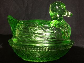 Green Vaseline glass duck on nest basket candy dish Uranium / farm egg neon swan 3