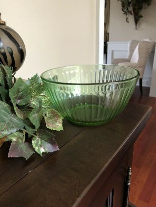 Pyrex Mixing Serving Bowl 6 Cup 1.  6 L 7402 S Ribbed Clear Green 7 1/4 " Diameter