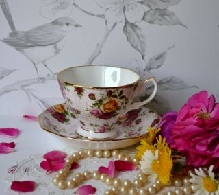 Tea Cup Teacup Saucer Set Royal Albert 2002 Old Country Roses Soft Pink Lace