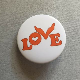 Coldplay Love Button Pin Bowl 50 San Francisco 02/07/2015 Red