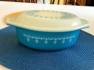 PYREX Blue Garland Snowflake Oval Casserole - Serving dish with Lid 2