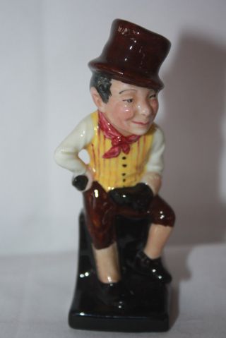 Vintage 1930 Royal Doulton Charles Dickens Porcelain Mini Figurine Seth Weller