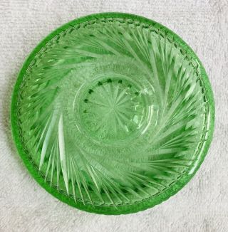 RARE BOHEMIAN GREEN PINWHEEL CUT GLASS POWDER JAR BOX CZECHO - SLOVAKIA MARKED 2