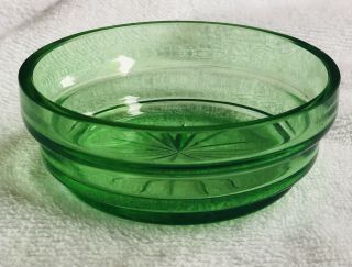 RARE BOHEMIAN GREEN PINWHEEL CUT GLASS POWDER JAR BOX CZECHO - SLOVAKIA MARKED 5