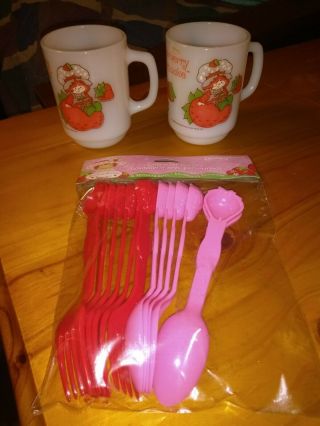 2 Vintage Strawberry Shortcake Cups Coffee Mugs Milk Glass Anchor Hocking,  Bonus
