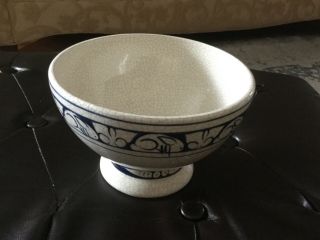 The Potting Shed Dedham Rabbit Pedestal Bowl Blue White Crackle Pottery Usa,