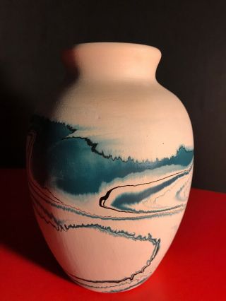 Vintage Nemadji Native Swirl Art Pottery Large 7” VASE 2