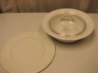 Corning Ware L - 21 Casual Elegance Round 1 1/4 Qt.  Serving Bowl With Lid & Seal