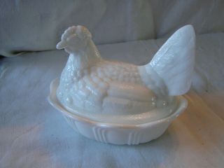 Fenton Milk Glass Chicken Hen On Nest Basket 5 1/2 " By 4 1/2 " Marked