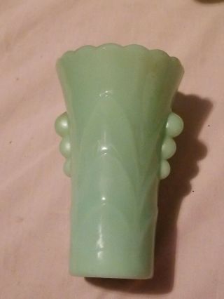 Vintage Art Deco Jadeite Bud Flower Vase Scalloped Rim