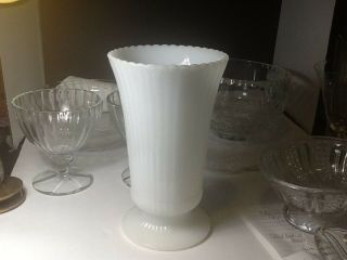 Vintage E.  O.  Brody White Milk Glass Flower Vase M5000 - 7.  75” Tall