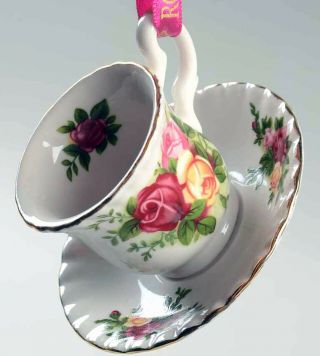 Royal Albert Old Country Roses Teacup Ornament - Nib