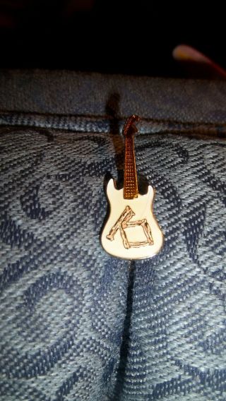 Twisted Sister Guitar 2 Vintage Enamel Metal Pin