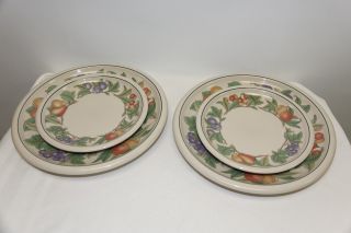 Vintage Epoch Wholesome Set Of 2 Dinner Plates And 2 Salad Plates
