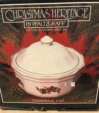Pfaltzgraff Christmas Heritage 2 Qt Round Covered Casserole Dish Looks