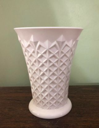 Vintage Jeanette Shell Pink Glass Mid Century Modern Crosshatch Vase 7”