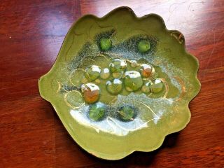 Vintage Mid - Century Sascha B Brastoff Enamel Copper Green Grapes Leaf Bowl Dish