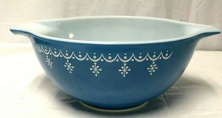Vintage Pyrex Blue Garland Snowflake 442 Cinderella 1 1/2 Qt Mixing Bowl