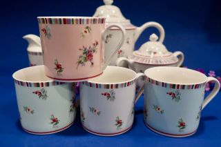 Set of 4 Laura Ashley HIGH TEA 6 oz.  Cups - Blue,  Green & Pink & Lilac NWOB 4