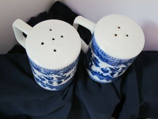 Vintage Large Blue Willow Salt and Pepper Shakers 3