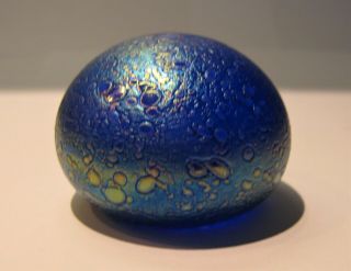 Blue 6cm Iridescent Heron Art Glass Pebble Paperweight In Vgc