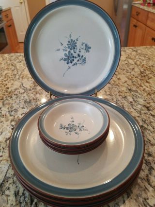 Noritake Stoneware Pleasure 4 Dinner Plates & 3 Dessert Bowl Blue Floral 10 1/2 "