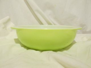 Vintage Pyrex Lime Green 2 Qt Round Casserole With Handles 10