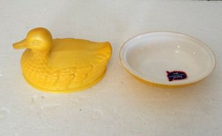 Vintage Imperial Glass Yellow Duck Nest 4.  5 