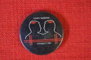 GARY NUMAN WEMBLEY 1981 Rare Vintage Tour Tin Plate Pin Button Badge 2